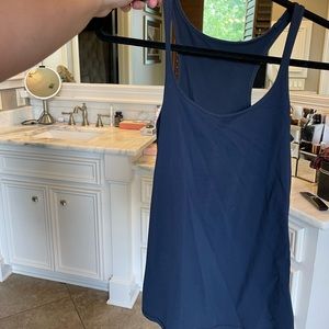 Lululemon tank w/ built in bra